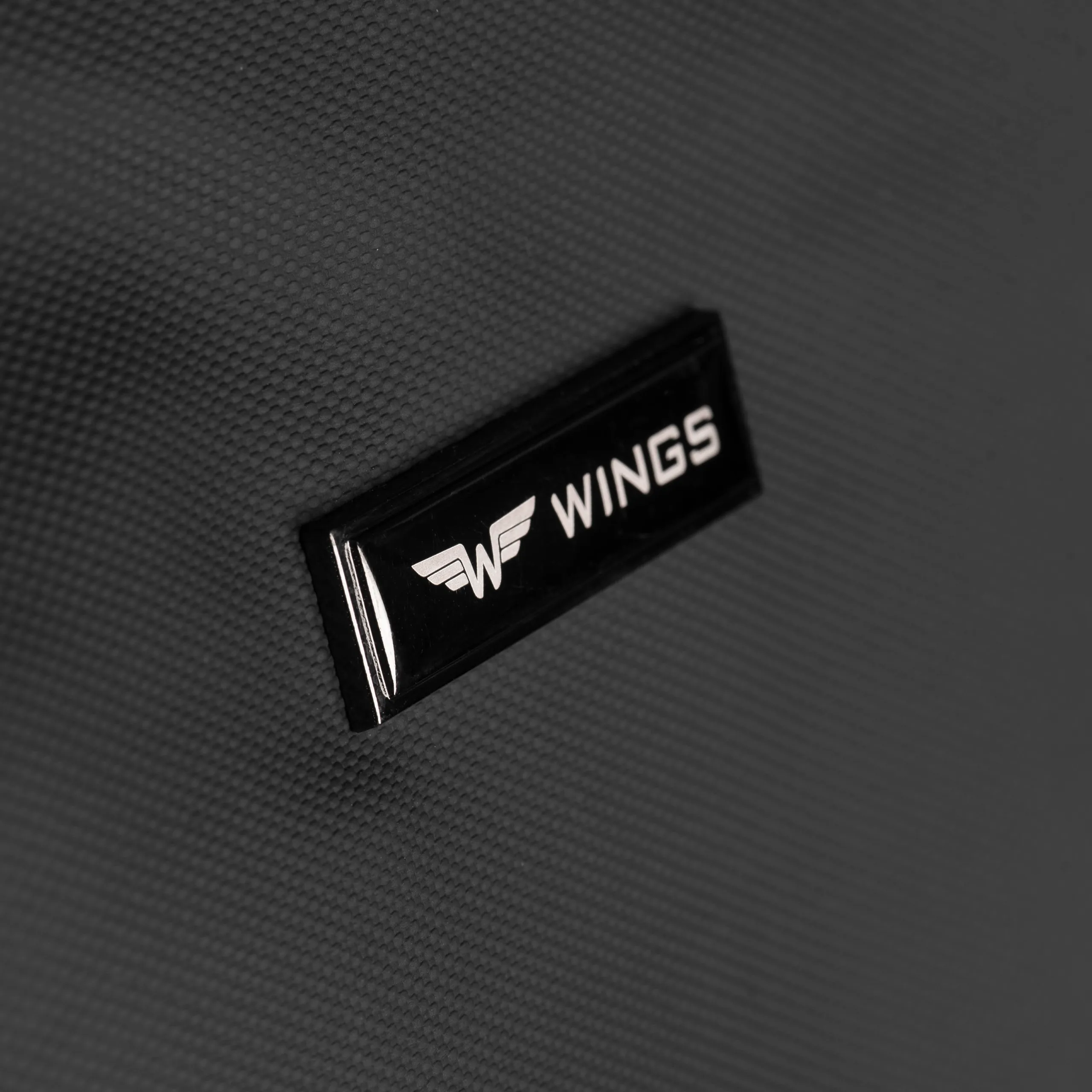 must seljakott — 20L, 0.82 kg (logo)