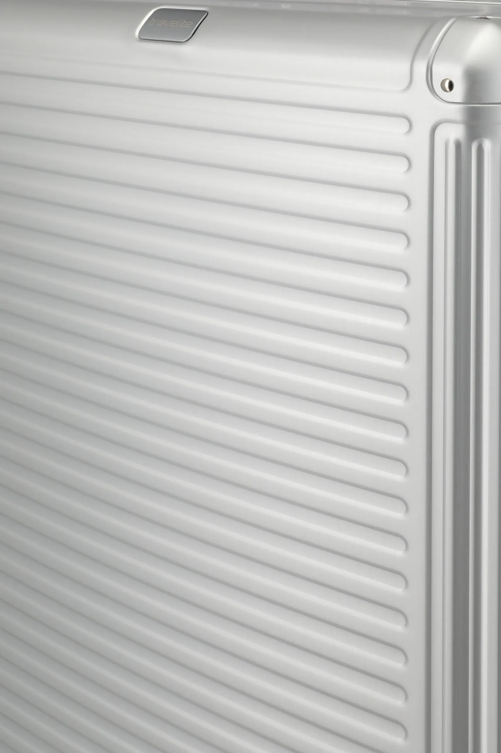 Travelite sudrabains liels koferis — Alumiinium, 100L, 6.7 kg (tuvplāns)